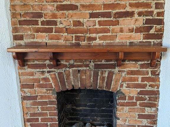 2nd image of 1031 S 2nd St APT 2
