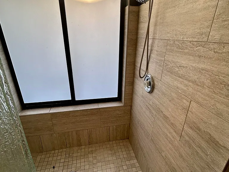 22822 Pinewood Ct — Photo 38