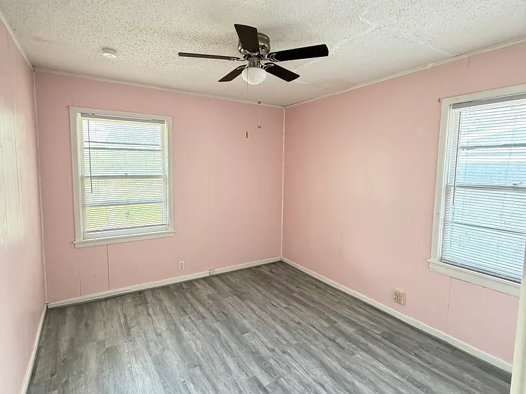 1109 E Inwood Dr — Photo 14
