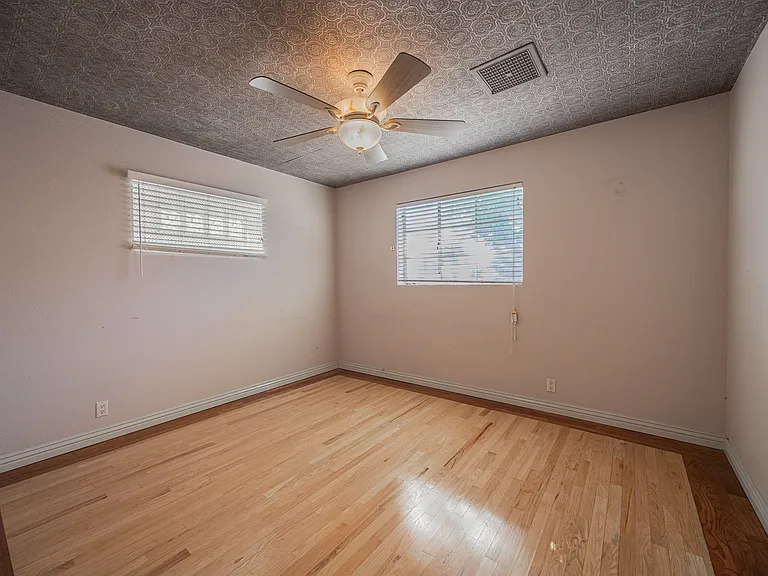 3137 N 4th Ave — Photo 22