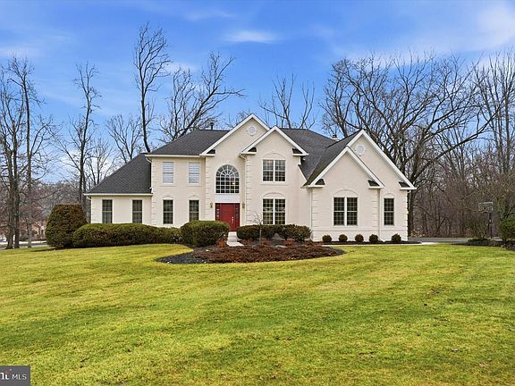 2nd image of 385 Ridge Ave