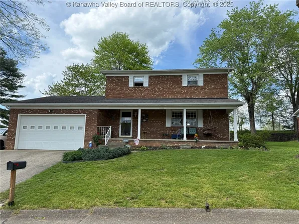 5098 Heather Pl, Cross Lanes, WV 25313