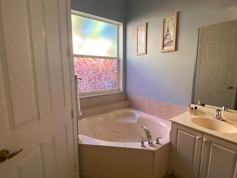 9324 Savannah Estates Dr — Photo 29