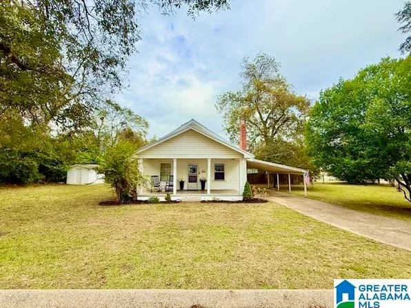 202 3rd St S, Clanton, AL 35045
