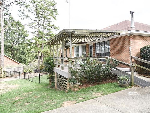 4th image of 4441 Blackwood Dr