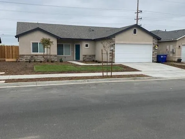 1137 S Royal Oak Court E, Porterville, CA 93257