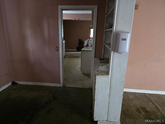 4th image of 406 National St