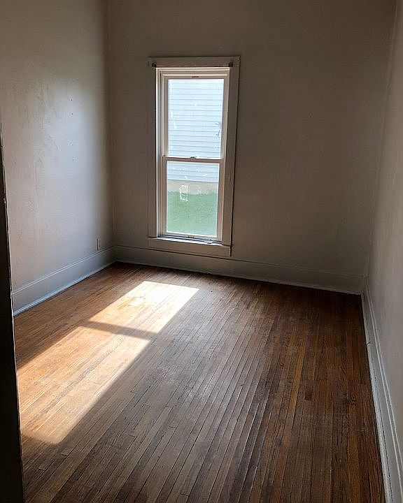 2nd image of 308 4th St