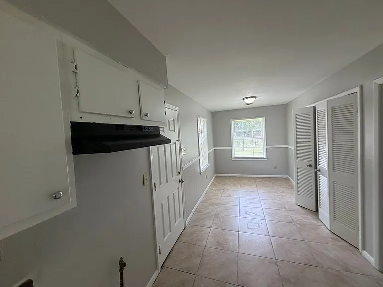 344 E Shelby Dr — Photo 9