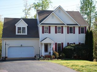 1243 Hawkins Wood Cir, Midlothian, VA 23114