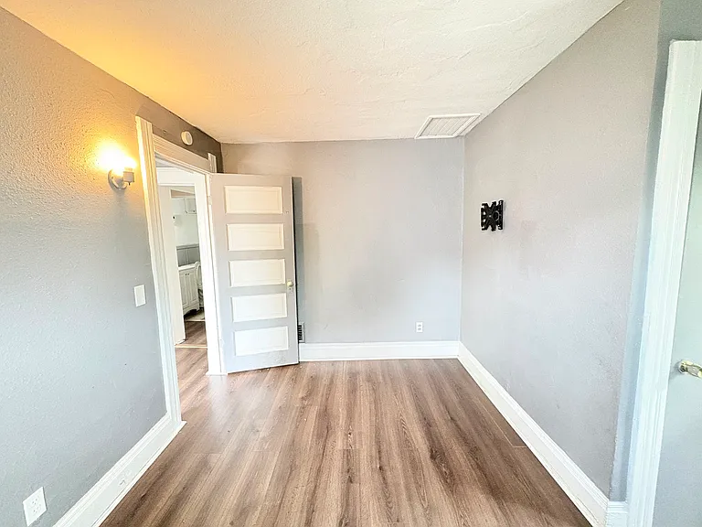 4032 Vermaas Ave #2 — Photo 9
