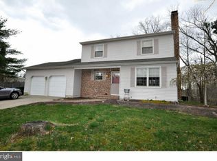 16 Lincoln Ln, Marlton, NJ 08053