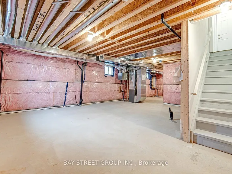 149 Wilmot Rd N — Photo 30