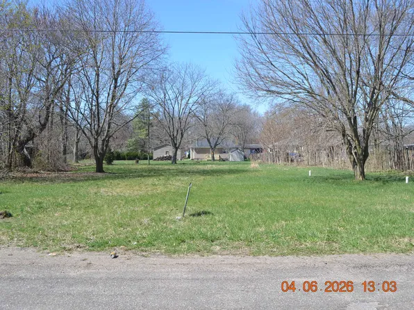 948 Baldanza Ave, Benton Harbor, MI 49022