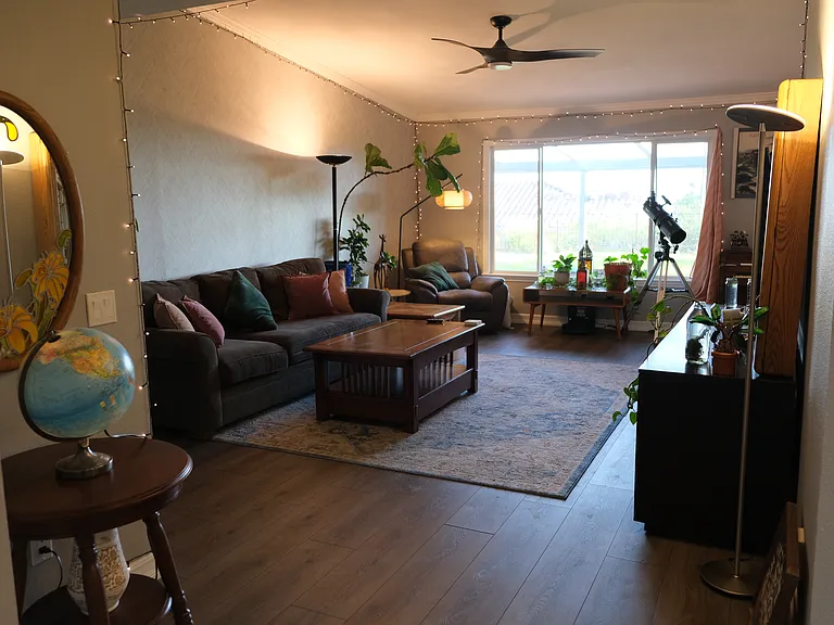 3044 Mountain Top Dr — Photo 1