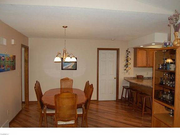 4th image of 830 Terraview Dr