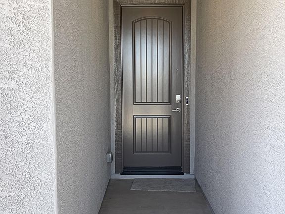 4th image of 2919 E Hayfield Way
