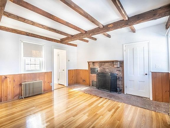 2nd image of 313 Franklin St #313
