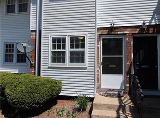 D11 Bradley Cir #D11, Enfield, CT 06082