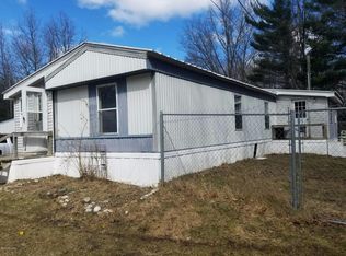 7128 S 120th Ave, Rothbury, MI 49452