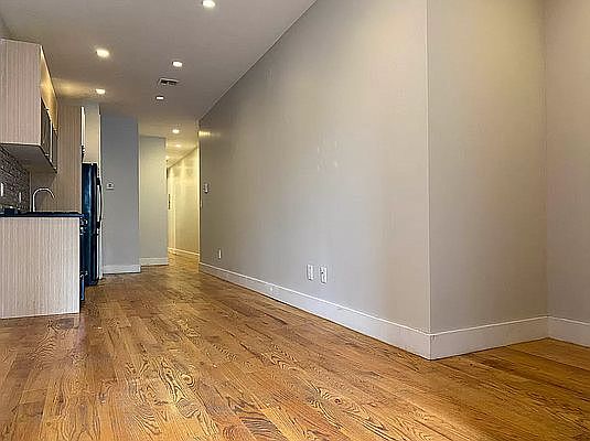 2nd image of 74 Jefferson St #2R