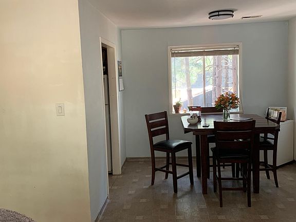 3rd image of 931 Harold Dr