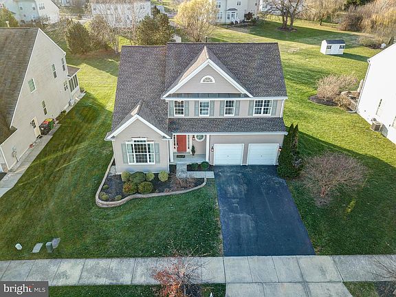 2nd image of 214 Wilgus Ct