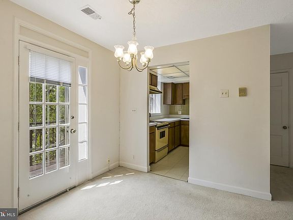 4th image of 2888 S Buchanan St APT C1