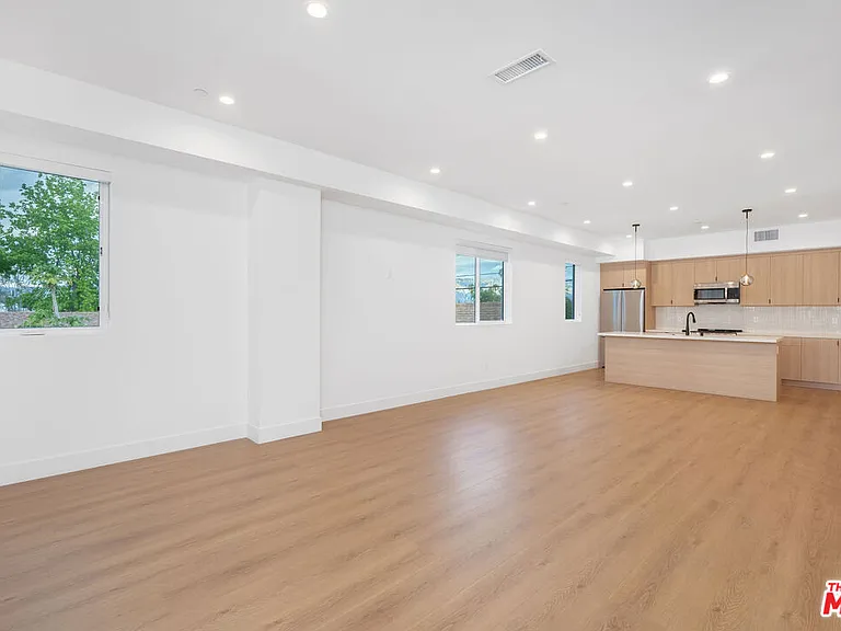 5248 Auckland Ave — Photo 5