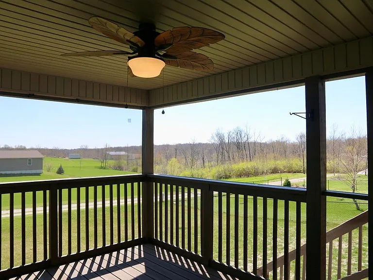Large covered patio (recently stained)