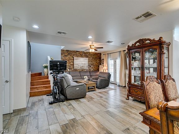 3rd image of 8457 Birthstone Ave