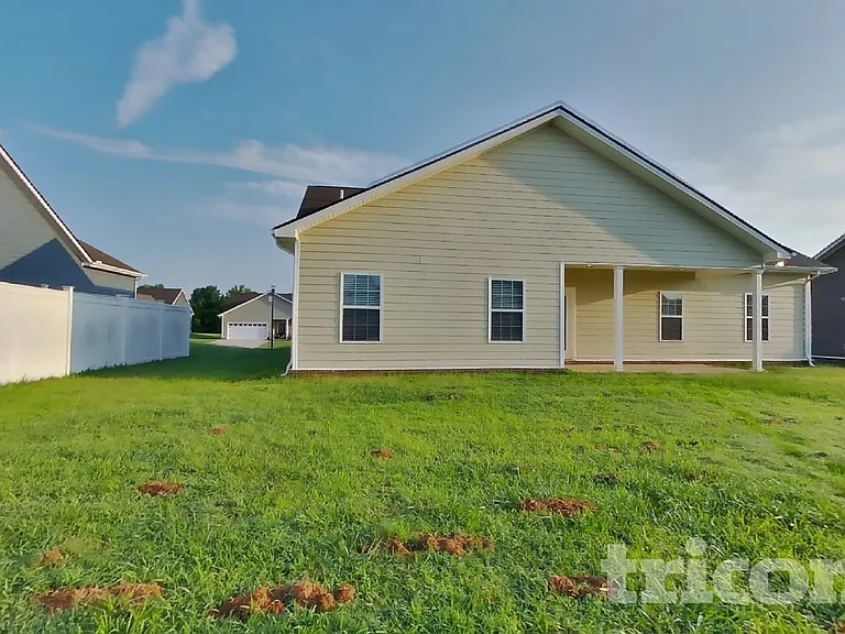 812 Ellyson Dr — Photo 17