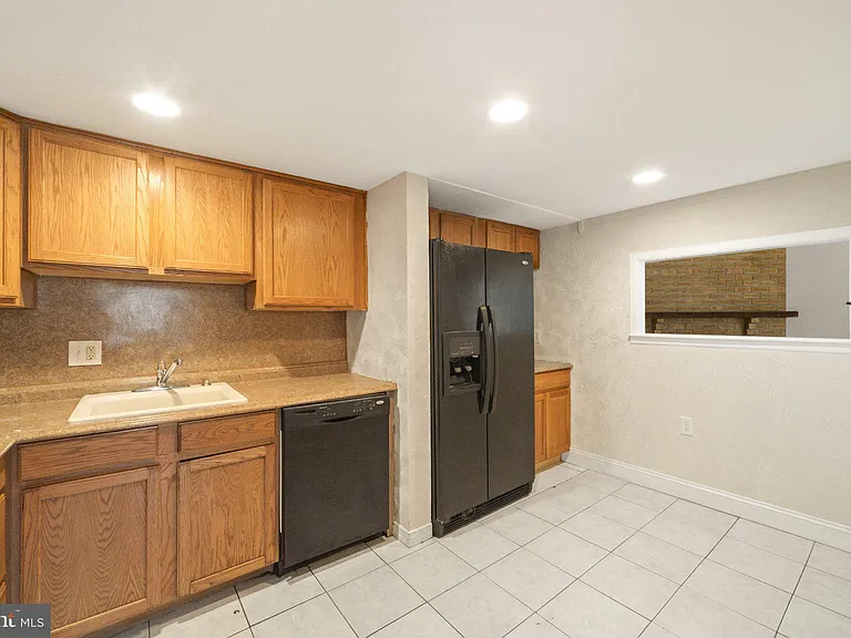 909 Timber Creek Rd — Photo 6