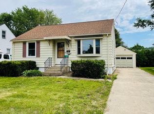 940 12th Ave NE, Rochester, MN 55906