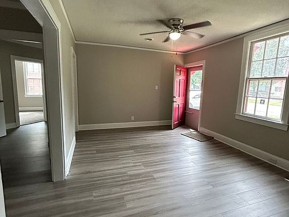 5th image of 411 E Charlotte Ave
