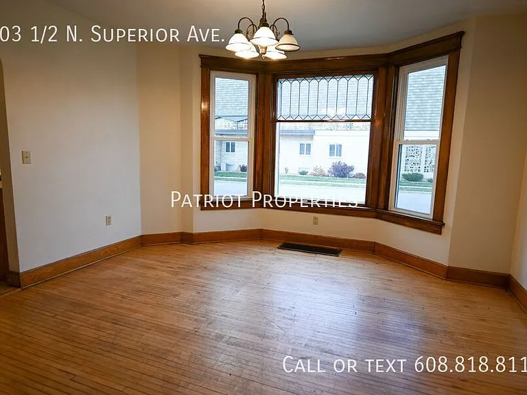 603 1/2 N Superior Ave — Photo 10