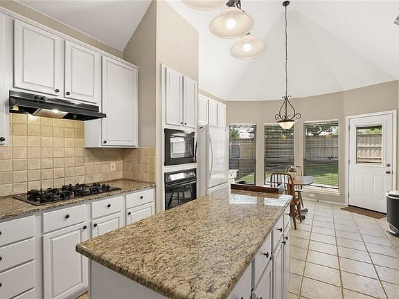 5th image of 8600 Falconet Cir