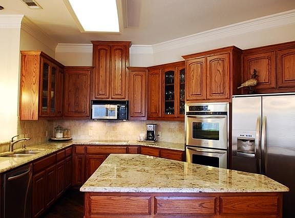 3rd image of 1716 Watersedge Dr