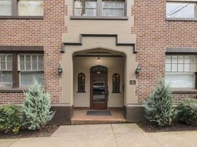 Elizabeth Apartments (Eliz01)