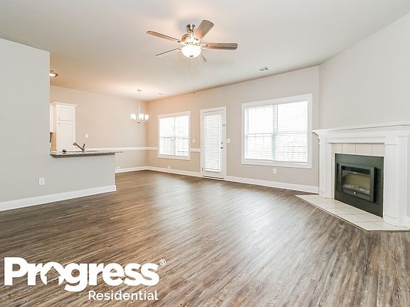 4th image of 2069 Barberry Dr