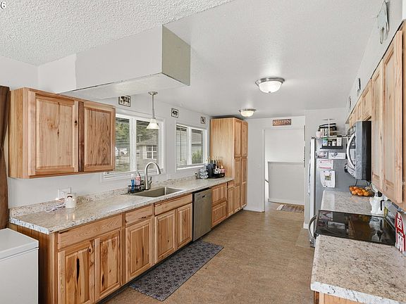 5th image of 2617 Union Ave