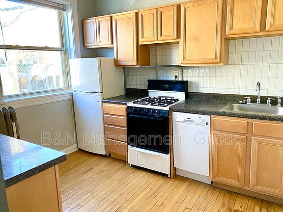 4th image of 4899 N Hermitage Ave APT 1