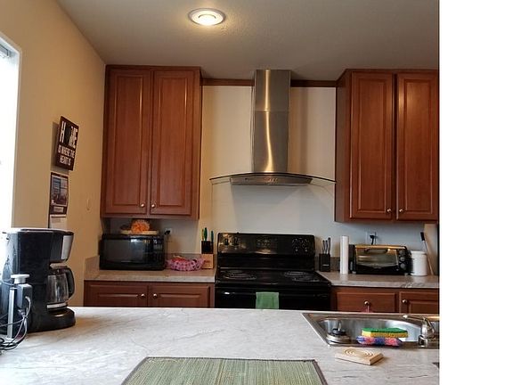 3rd image of 1614 E Magellan Dr