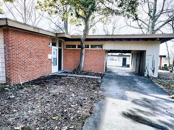 2nd image of 8340 Pepperidge Dr