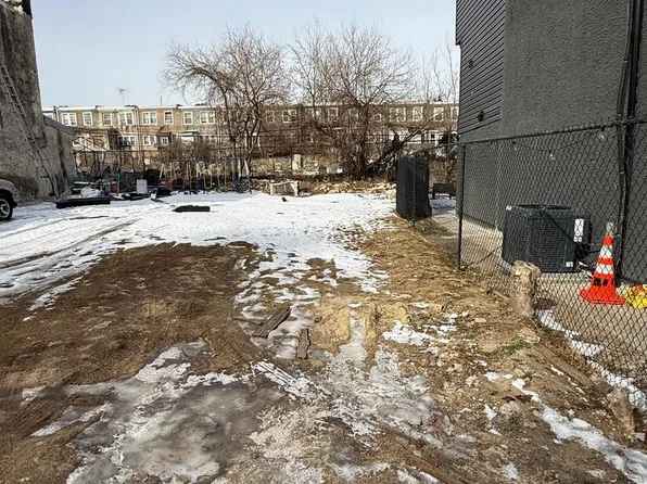 49 Sharpnack St, Philadelphia, PA 19119