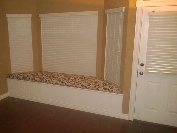 bay window with storage 