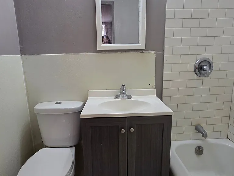 1251 4 1/2 St NW #2 — Photo 3