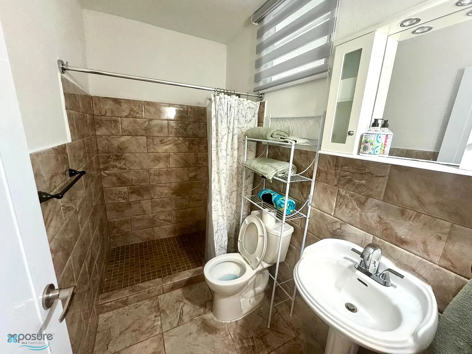1 bed, 1.0 bath, 700 sqft, $900 — Photo 4