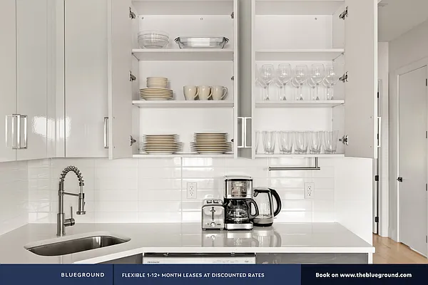 Rented by The Blueground | media 37