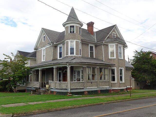 1st image of 201 E Prospect St